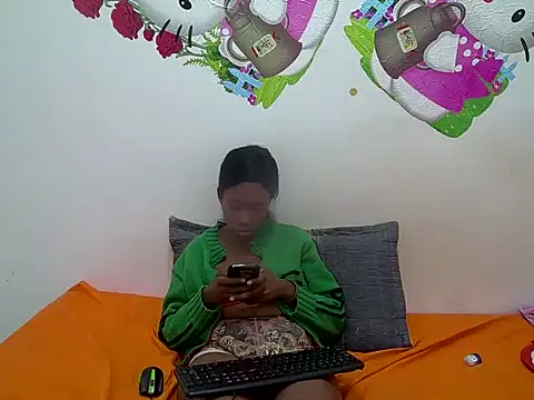 Snapshot of MissSexyVibe32 chatting on 12-14-25, 04:23 MissSexyVibe32 online show from 12-14-25, 04:23