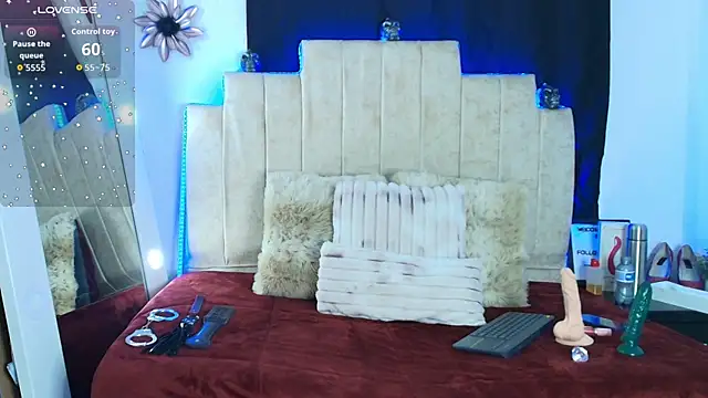 Laura hotmilf online show from 01-15-26, 12:08