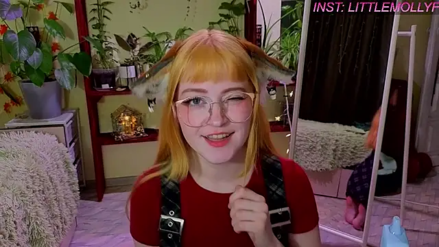 LittleFoxHole online show from 04-08-26, 01:40