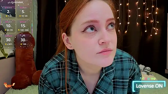 LittleFoxHole online show from 12-21-25, 11:45