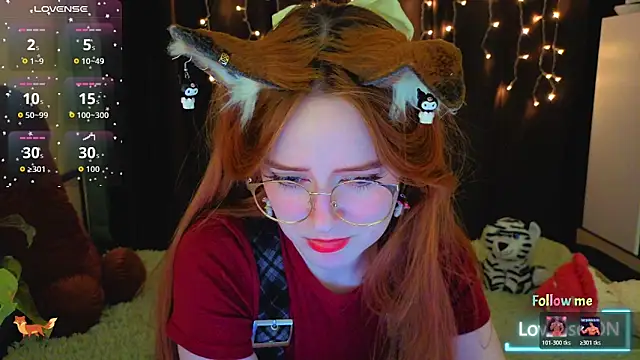 LittleFoxHole online show from 12-22-25, 02:01