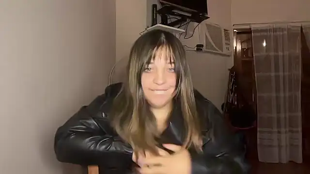 Snapshot of soyirislevin chatting on 04-08-26, 03:41 soyirislevin online show from 04-08-26, 03:41