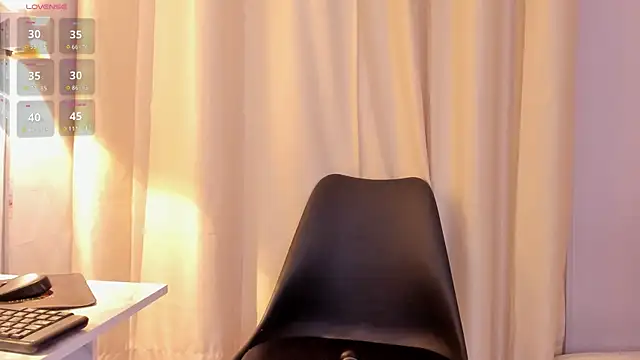 Sisi fun online show from 03-12-26, 07:51