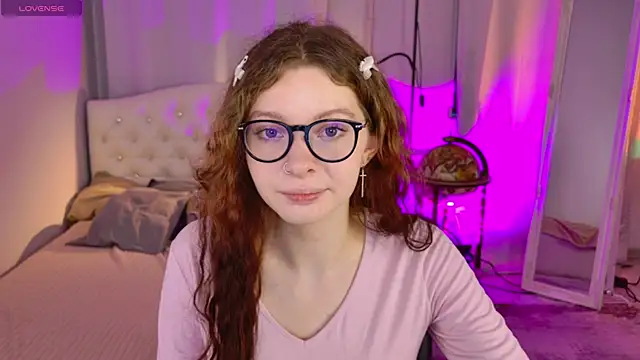 Snapshot of My_Mary_Jane chatting on 12-21-25, 12:51 My Mary Jane online show from 12-21-25, 12:51