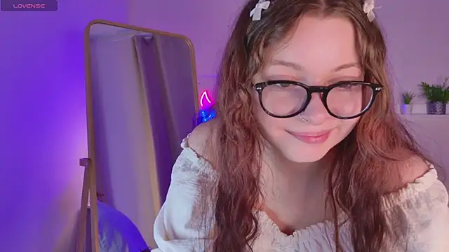 Snapshot of My_Mary_Jane chatting on 01-10-26, 12:55 My Mary Jane online show from 01-10-26, 12:55