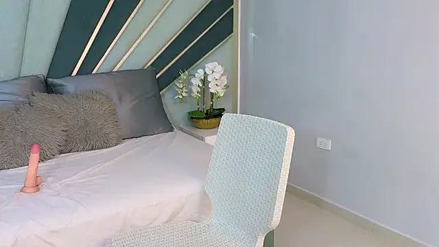 DulceeEsmeralda online show from 03-12-26, 02:10