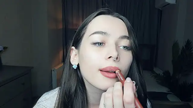 Snapshot of YvonneRobes chatting on 02-01-26, 07:34 YvonneRobes online show from 02-01-26, 07:34