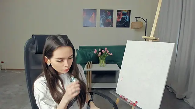 YvonneRobes online show from 12-14-25, 12:11