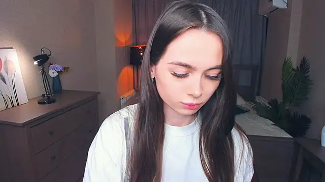 Snapshot of YvonneRobes chatting on 02-07-26, 07:22 YvonneRobes online show from 02-07-26, 07:22