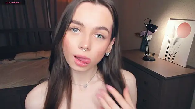 YvonneRobes online show from 03-13-26, 07:08