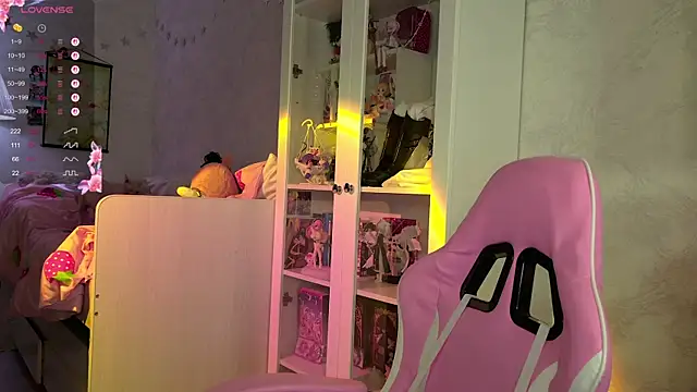 MiraJades online show from 04-01-26, 10:07