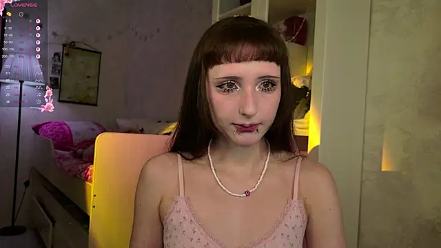 MiraJades online show from 04-12-26, 10:13