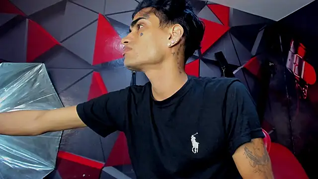 Hot Boys Without Limits online show from 12-20-25, 03:42