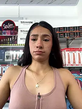 lunaluxury22 online show from 01-18-26, 03:04