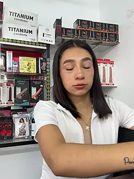 lunaluxury22 online show from 03-09-26, 01:47