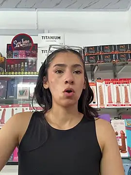 lunaluxury22 online show from 01-15-26, 03:26