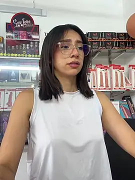 lunaluxury22 online show from 03-02-26, 01:07