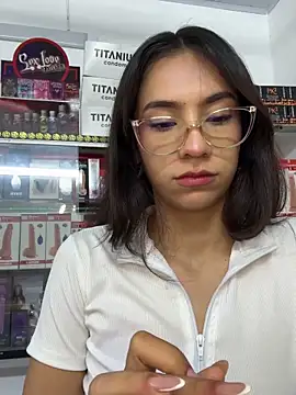 lunaluxury22 online show from 02-17-26, 02:36