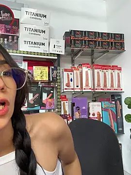 lunaluxury22 online show from 02-02-26, 07:46