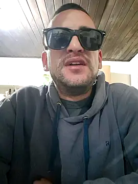 Snapshot of Milfboy2000 chatting on 05-10-26, 05:22 Milfboy2000 online show from 05-10-26, 05:22