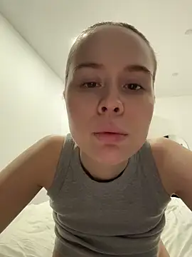 Nicole Loving online show from 12-17-25, 09:53