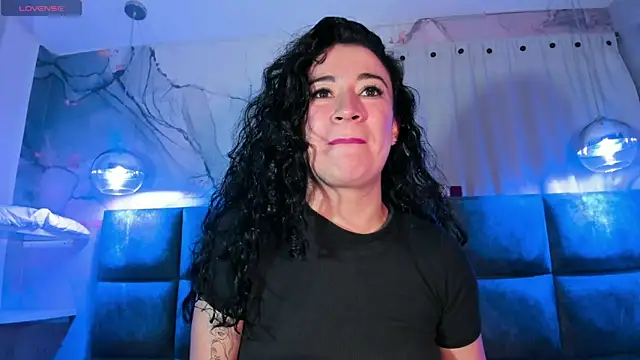 Victoria01  online show from 03-30-26, 09:33