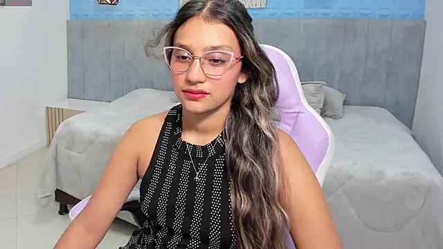 Snapshot of aniie_princess_18 chatting on 05-23-26, 02:32 aniie princess 18 online show from 05-23-26, 02:32
