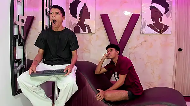 DIAMOND BLACKS online show from 12-23-25, 07:18