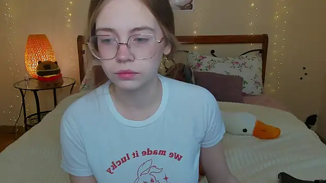 Snapshot of miya_soft chatting on 05-19-26, 01:32 miya soft online show from 05-19-26, 01:32