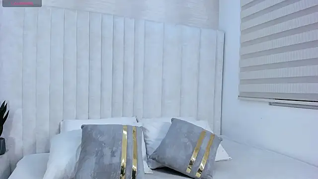 im ariana  online show from 01-09-26, 04:19