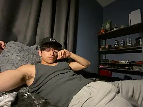 Snapshot of Playboy-Ever chatting on 04-06-26, 05:19 Playboy-Ever online show from 04-06-26, 05:19