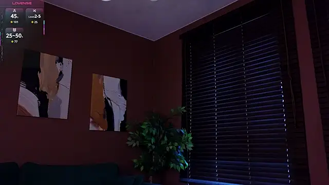 KeeleyBaker online show from 12-18-25, 04:28