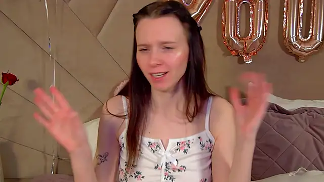 Snapshot of ArinaKubrick chatting on 02-20-26, 04:20 ArinaKubrick online show from 02-20-26, 04:20