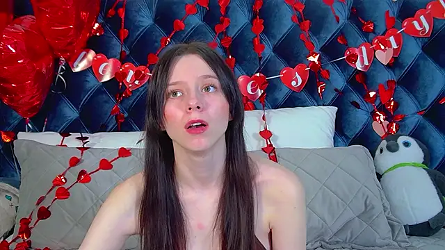 Snapshot of ArinaKubrick chatting on 02-17-26, 04:15 ArinaKubrick online show from 02-17-26, 04:15