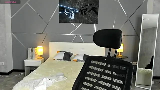 Snapshot of miss__evelyne chatting on 01-15-26, 01:20 miss evelyne online show from 01-15-26, 01:20