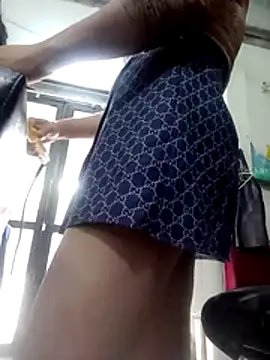 Snapshot of SARA6926969 chatting on 02-22-26, 05:43 SARA6926969 online show from 02-22-26, 05:43