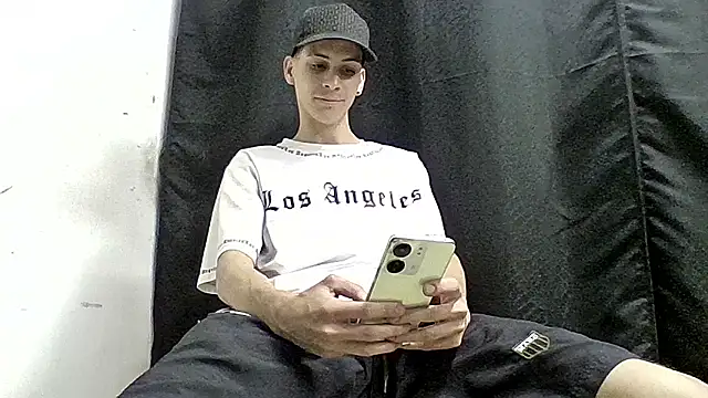 Snapshot of sam_hotttt_ chatting on 01-08-26, 05:35 sam hotttt online show from 01-08-26, 05:35