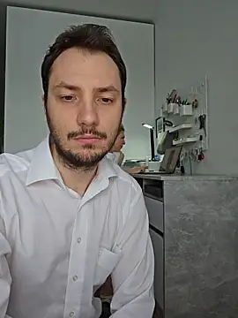 Lovebackground online show from 02-22-26, 09:44