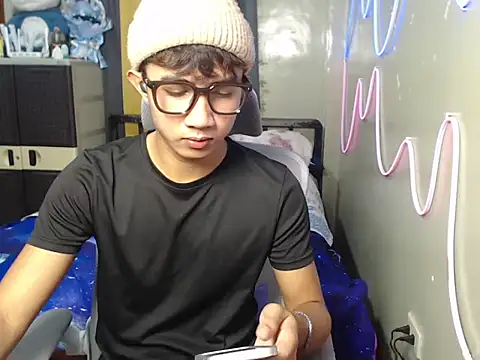 Ur hottestjonny online show from 06-18-26, 10:42