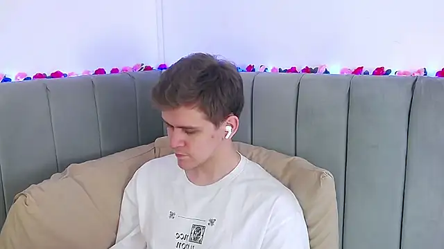 NickJohnas online show from 02-21-26, 03:41