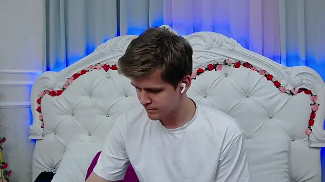 NickJohnas online show from 04-15-26, 08:20