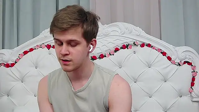 NickJohnas online show from 04-11-26, 06:44