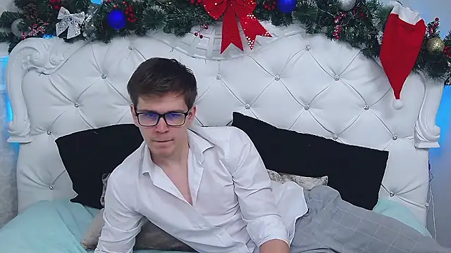 Snapshot of NickJohnas chatting on 01-08-26, 03:45 NickJohnas online show from 01-08-26, 03:45