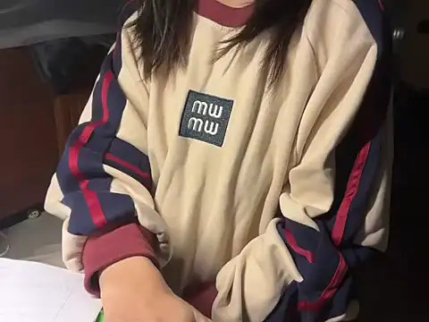 Chichi 86 online show from 12-15-25, 05:52