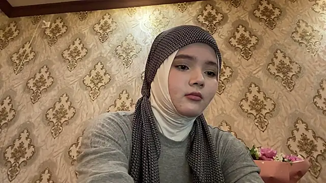 Katepleaurxo online show from 04-08-26, 06:04