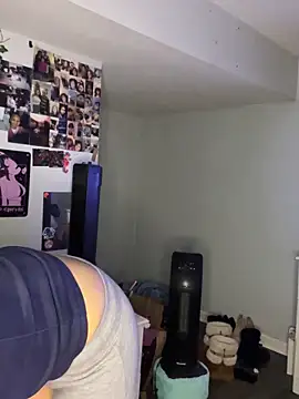 Snapshot of maisie_goldxx chatting on 02-10-26, 03:05 maisie goldxx online show from 02-10-26, 03:05