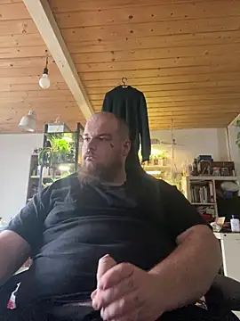 Snapshot of YoursxTruly chatting on 02-20-26, 03:14 YoursxTruly online show from 02-20-26, 03:14