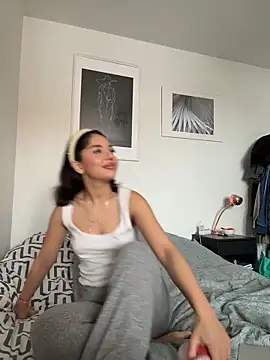 SilkyMira online show from 02-12-26, 11:32