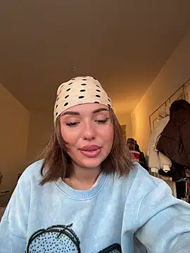 SilkyMira online show from 01-18-26, 02:53