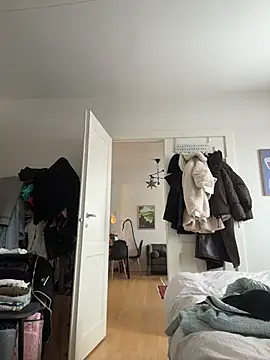 SilkyMira online show from 02-08-26, 12:14